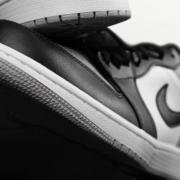 Air-Jordan-1-Low-Shadow-Toe-2022-Black-Grey-White-Authentic