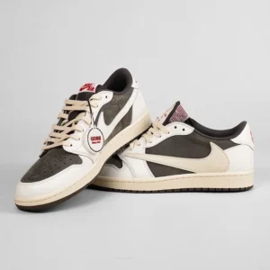 Air-Jordan-1-Low-x-Travis-Scott-Reverse-Mocha-Brown-White-Authentic