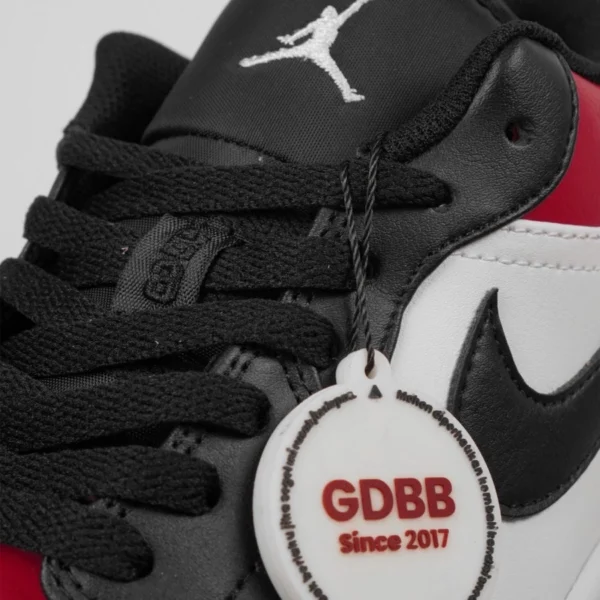 Nike-Air-Jordan-1-Low-Bred-Toe-2021-Black-White-Red-Authentic