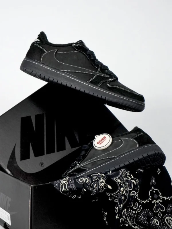 Air-Jordan-1-Low-x-Travis-Scott-Black-Phantom-All-Black-Full-Black-Authentic