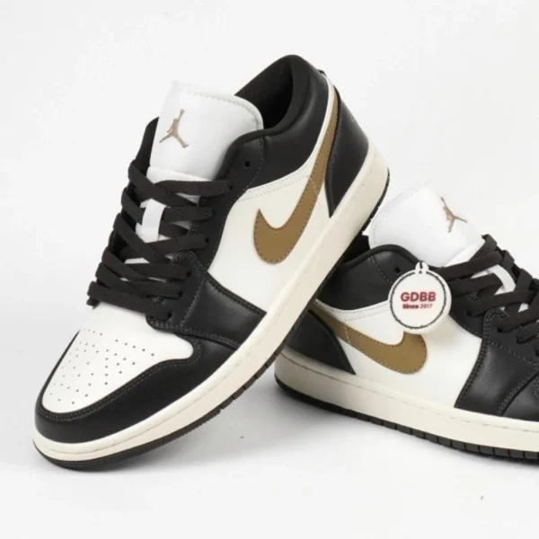 Air-Jordan-1-Low-Sail-Brown-Mocha-Shadow-Brown-Mocha-Authentic