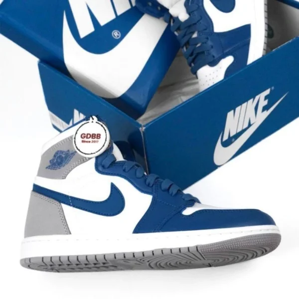 Sepatu-Jordan-1-Retro-High-OG-True-Blue-Blue-Grey-White-Authentic