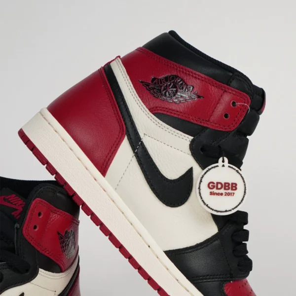 Sepatu-Jordan-1-Retro-High-OG-Bred-Toe-Black-White-Red-Authentic