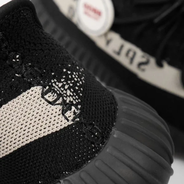 Adidas-Yeezy-350-Boost-V2-Black-Oreo-2022-Coreblack-White-Authentic