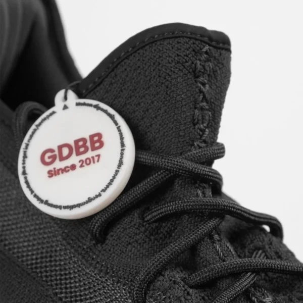 Adidas-Yeezy-350-Boost-V2-Black-Onyx-2022-Allblack-Tripleblack