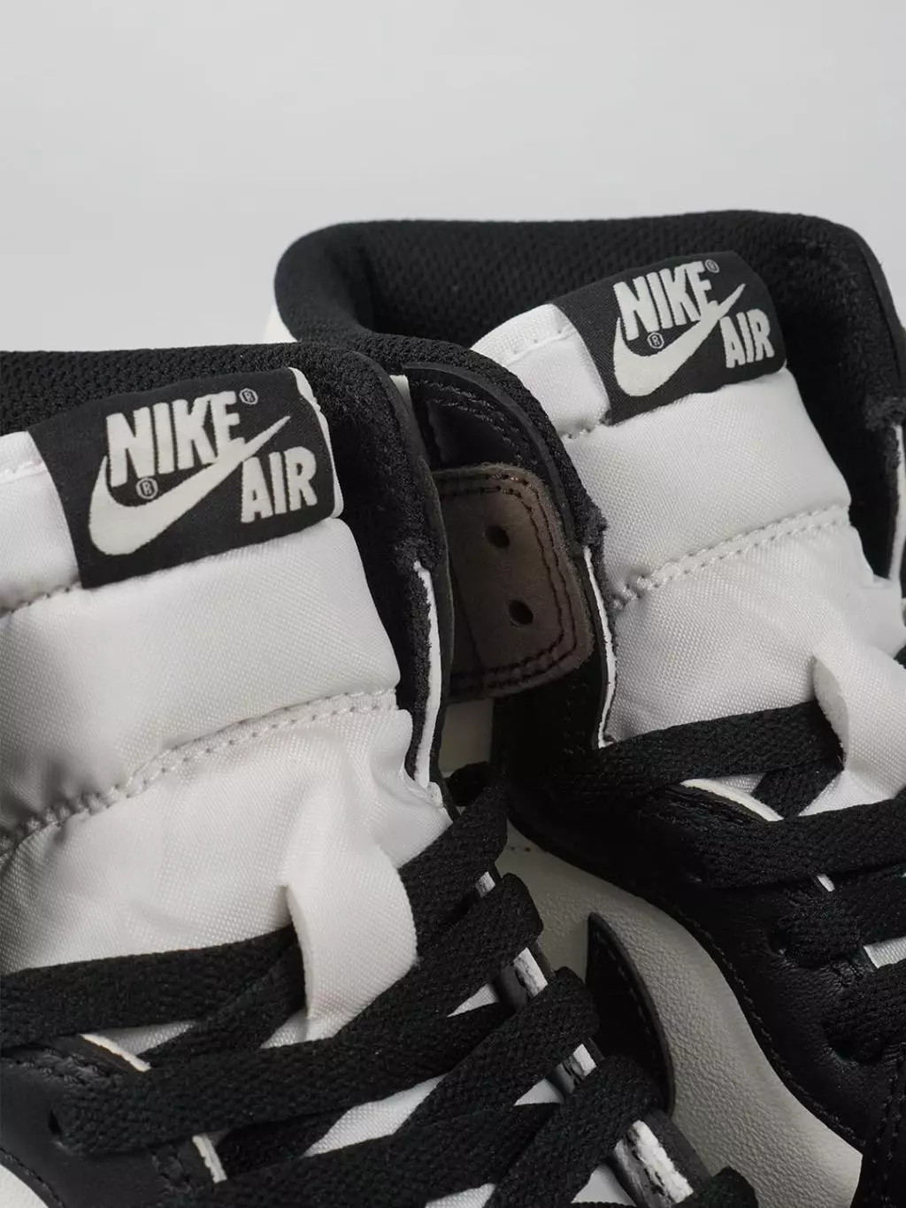 Sepatu-Jordan-1-Retro-OG-High-Dark-Mocha-Brown-Black-White-Authentic