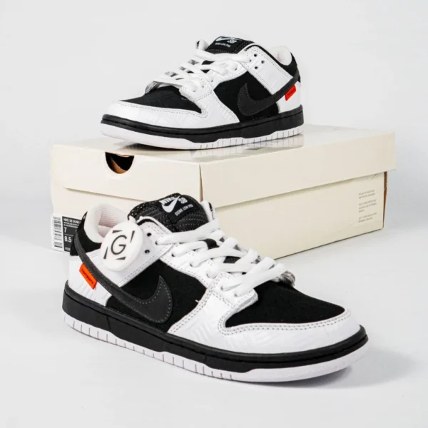 SB-Dunk-Low-Pro-x-Tightbooth-Black-and-White-Authentic