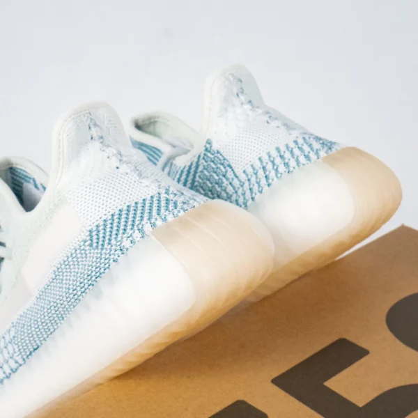 Sepatu-Adidas-Yeezy-350-Boost-V2-Cloud-White-Blue-Sneakers-Authentic