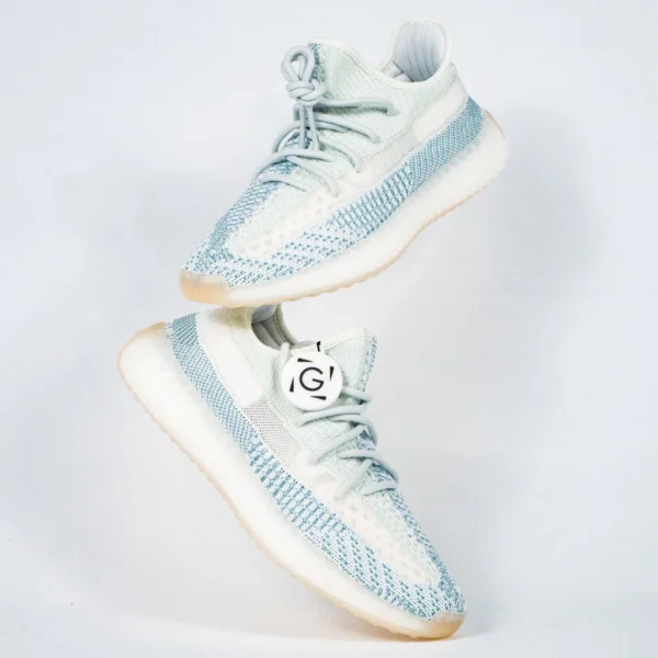 Sepatu-Adidas-Yeezy-350-Boost-V2-Cloud-White-Blue-Sneakers-Authentic