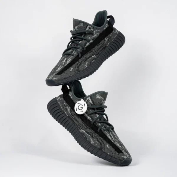 Sepatu-Adidas-Yeezy-350-Boost-V2-MX-Dark-Salt-Black-Sneakers-Authentic
