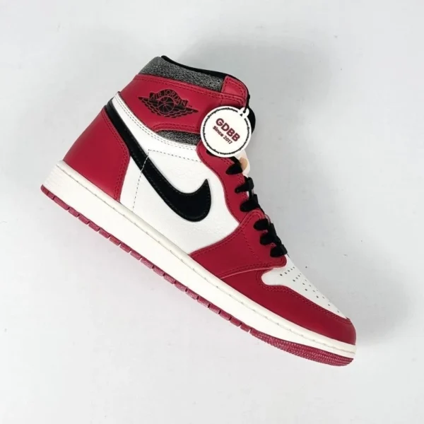 Sepatu-Jordan-1-High-Chicago-Lost-And-Found-2022-Red-White-Black-Authentic
