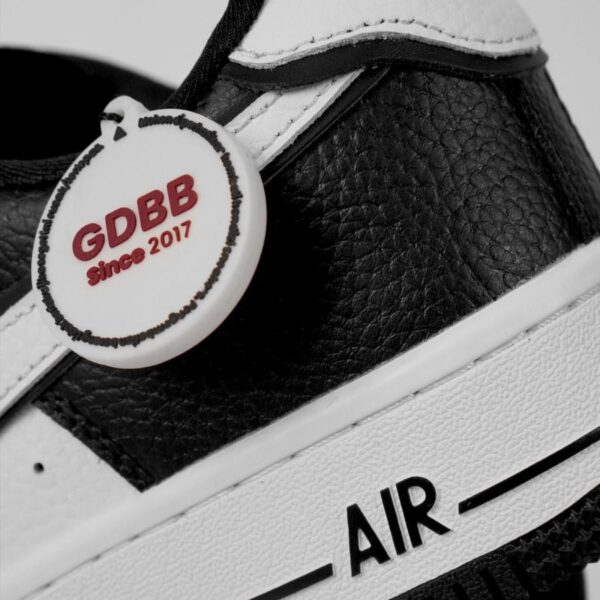 air-force-1-low-07-lv8-panda-black-white-authentic
