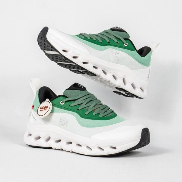 sepatu-on-running-cloudtilt-2-0-white-green-sneakers-authentic
