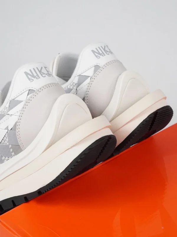 nike-sacai-vaporwaffle-woven-white-jean-paul-gaultier-authentic
