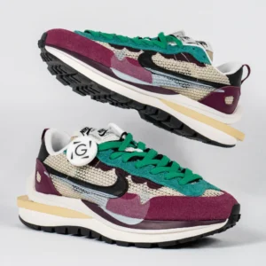 sepatu-sacai-vaporwaffle-villain-red-green-sneakers-authentic