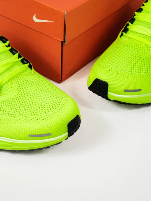 sepatu-air-zoom-pegasus-41-volt-green-sneakers-authentic