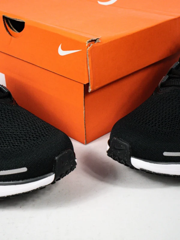 sepatu-air-zoom-pegasus-41-blackwhite-black-white-sneakers-authentic