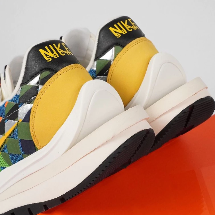 sepatu-sacai-vaporwaffle-green-gusto-multi-jean-paul-gaultier-authentic