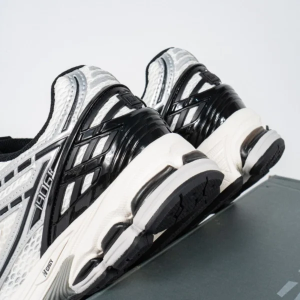 sepatu-nb-1906r-white-silver-black-sneakers-authentic
