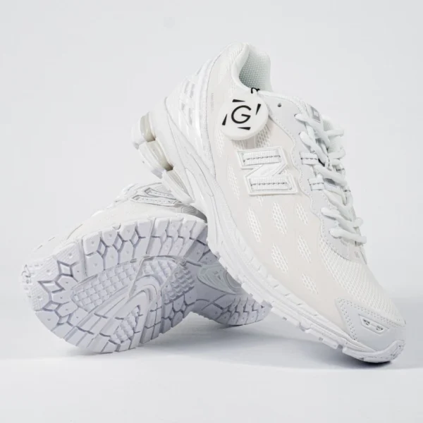 sepatu-new-balance-1906r-triple-white-allwhite-sneakers-authentic
