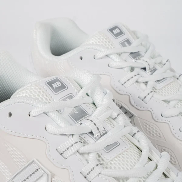 sepatu-new-balance-1906r-triple-white-allwhite-sneakers-authentic