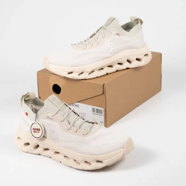 sepatu-on-cloudtilt-running-x-loewe-sand-beige-authentic-sneakers