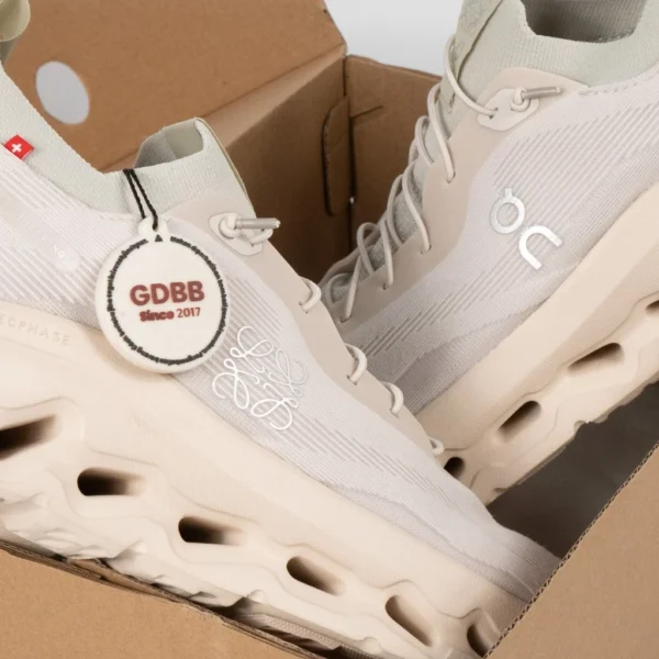 sepatu-on-cloudtilt-running-x-loewe-sand-beige-authentic-sneakers