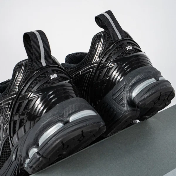 sepatu-nb-1906r-black-silver-metallic-authentic