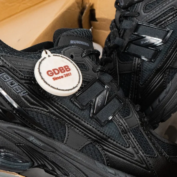 sepatu-nb-1906-utility-tripleblack-all-black-sneakers-authentic