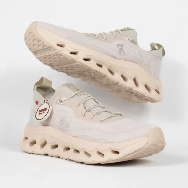 sepatu-on-cloudtilt-running-x-loewe-sand-beige-authentic-sneakers