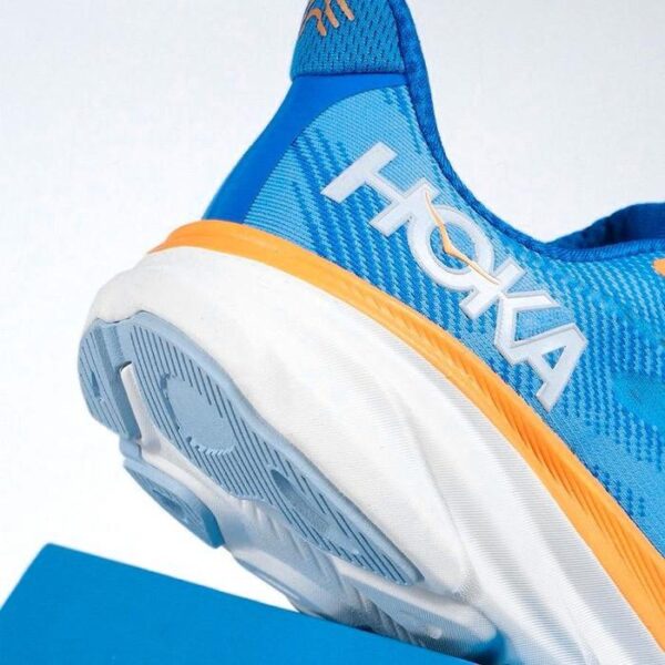 hoka-one-one-hoka-1-clifton-9-coastal-sky-blue-white-running-road-authentic