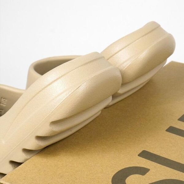 yeezy-slide-slides-pure