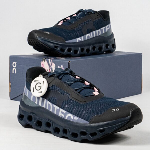 sepatu-on-running-on-cloudmonster-void-atmos-yozakura-navy-sneakers-authentic-2