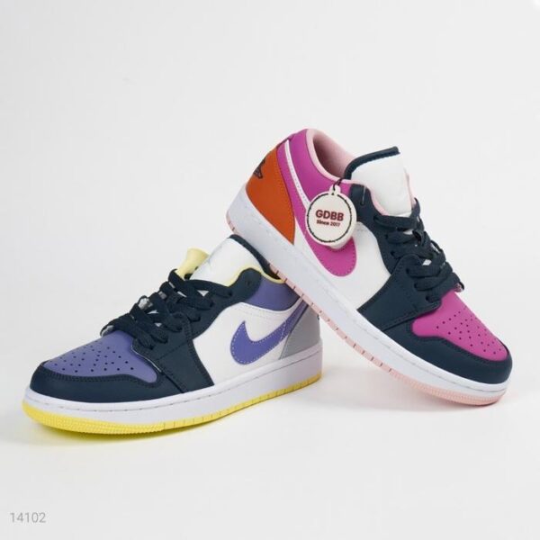 air-jordan-1-low-se-mismatched-purple-magenta-authentic