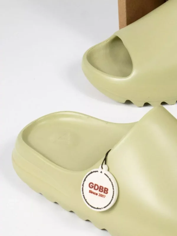 sendal-adidas-yeezy-slide-resin-green-olive-slides
