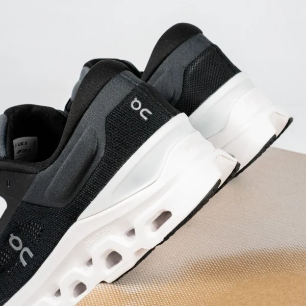 sepatu-running-cloudstratus-3-black-frost-black-white-sneakers-authentic