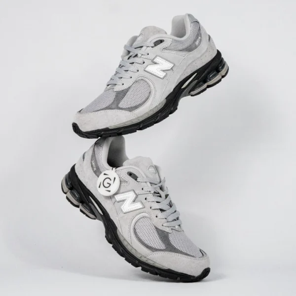 sepatu-new-balance-2002r-grey-black-jd-exclusive-sneakers-authentic