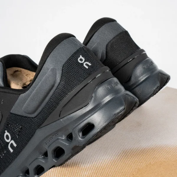 sepatu-running-cloudstratus-3-black-carbon-sneakers-authentic