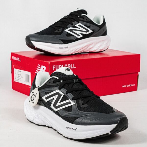 Sepatu NB New Balance Fresh Foam Trainer Black White Sneakers Authentic - Image 4