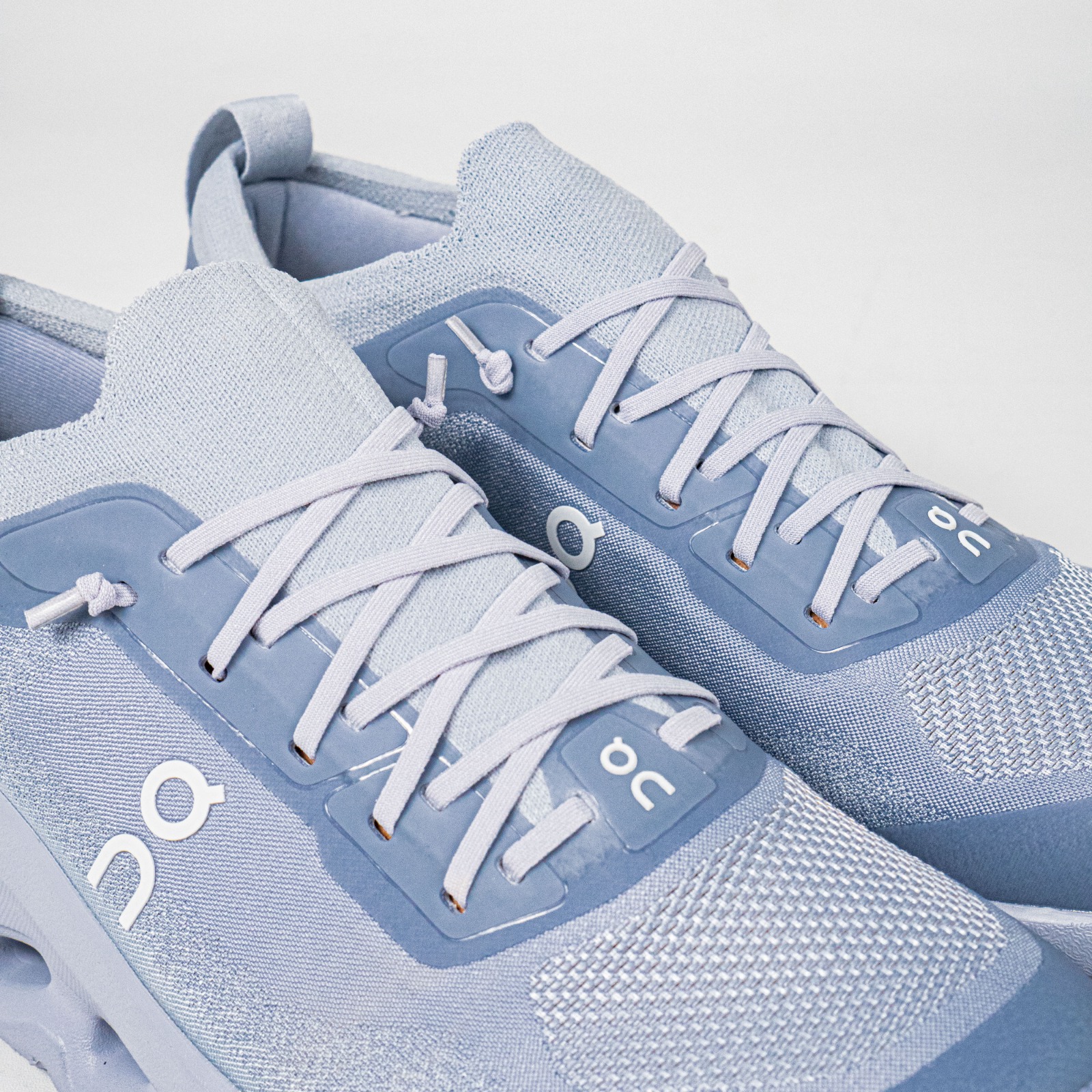 Sepatu On Running Cloudtilt Moon Nimbus Sneakers Authentic - Image 3