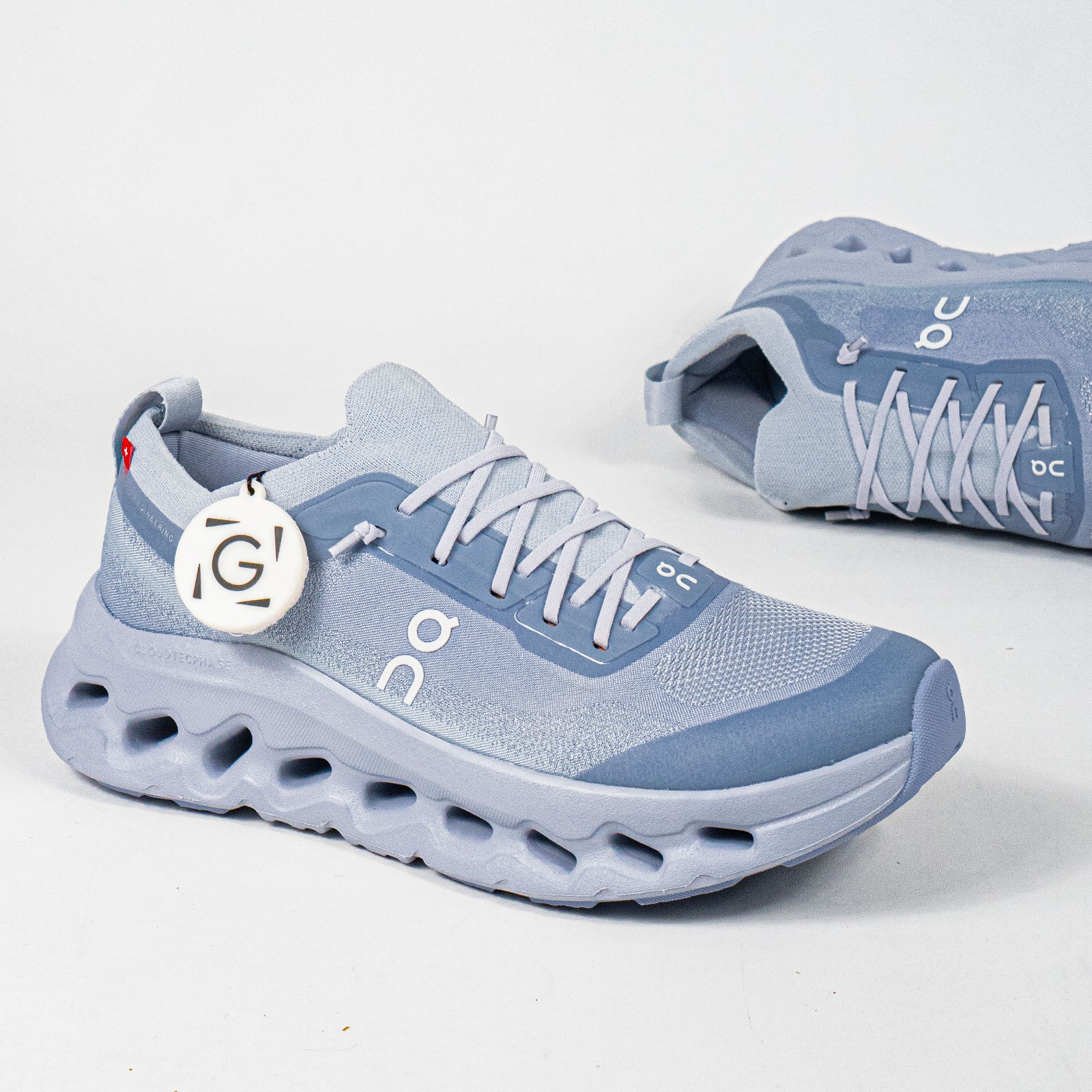 Sepatu On Running Cloudtilt Moon Nimbus Sneakers Authentic - Image 4