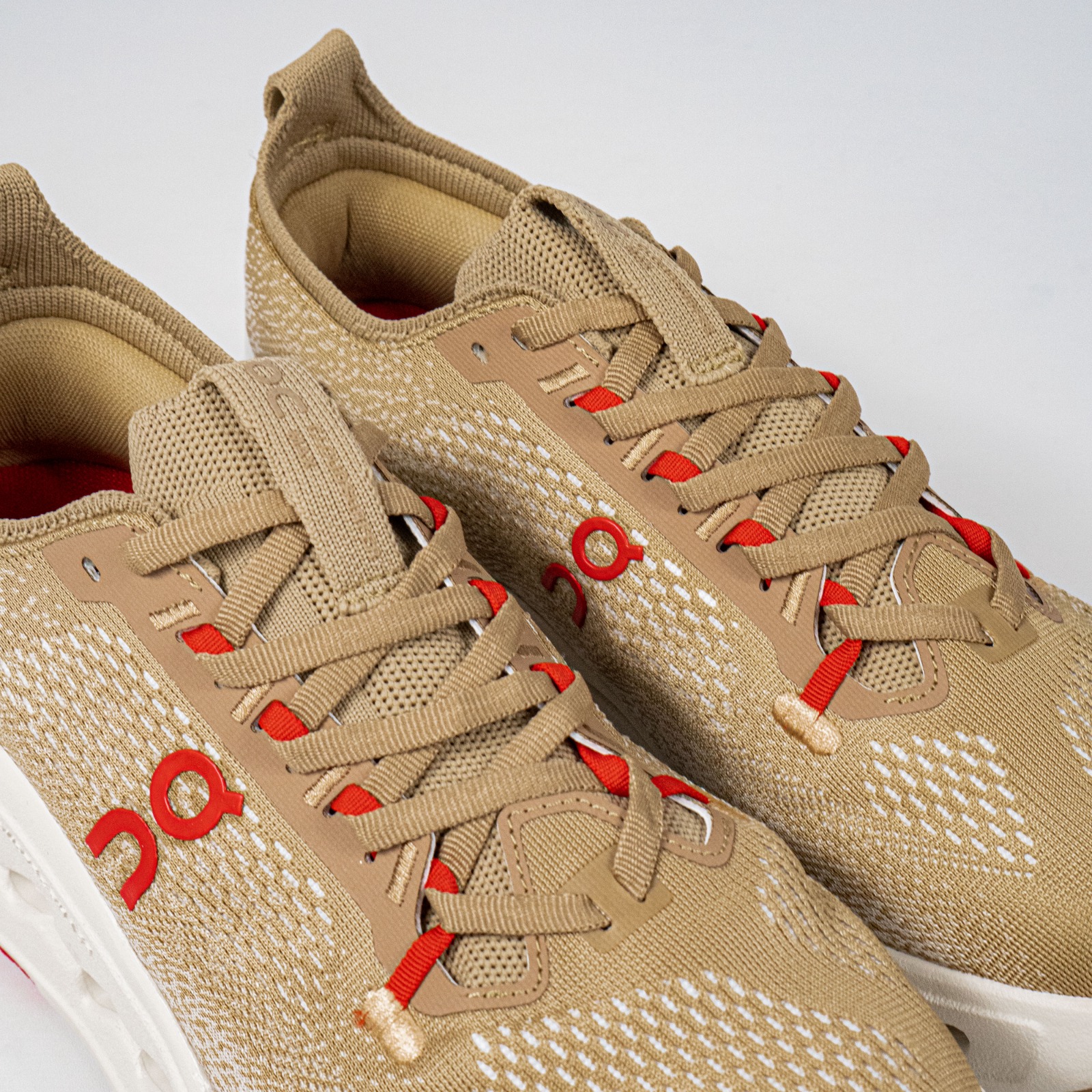 Sepatu On Running Cloudsurfer Max Year Of Horse Chai Ivory Sneakers Unisex Sepatu Lari Olahraga Gym Pria Wanita - Image 2