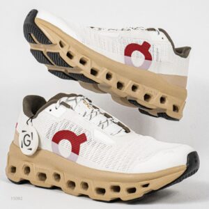 Sepatu On Running Cloudmonster Void Years of Horse Ivory Sand Sneakers Unisex Sepatu Lari Olahraga Gym Pria Wanita