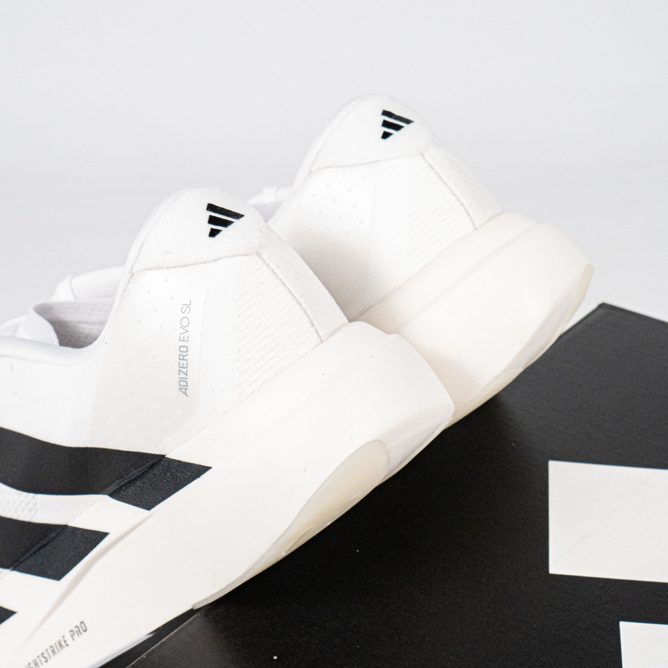 Sepatu Adizero EVO SL White Sneakers Authentic - Image 4