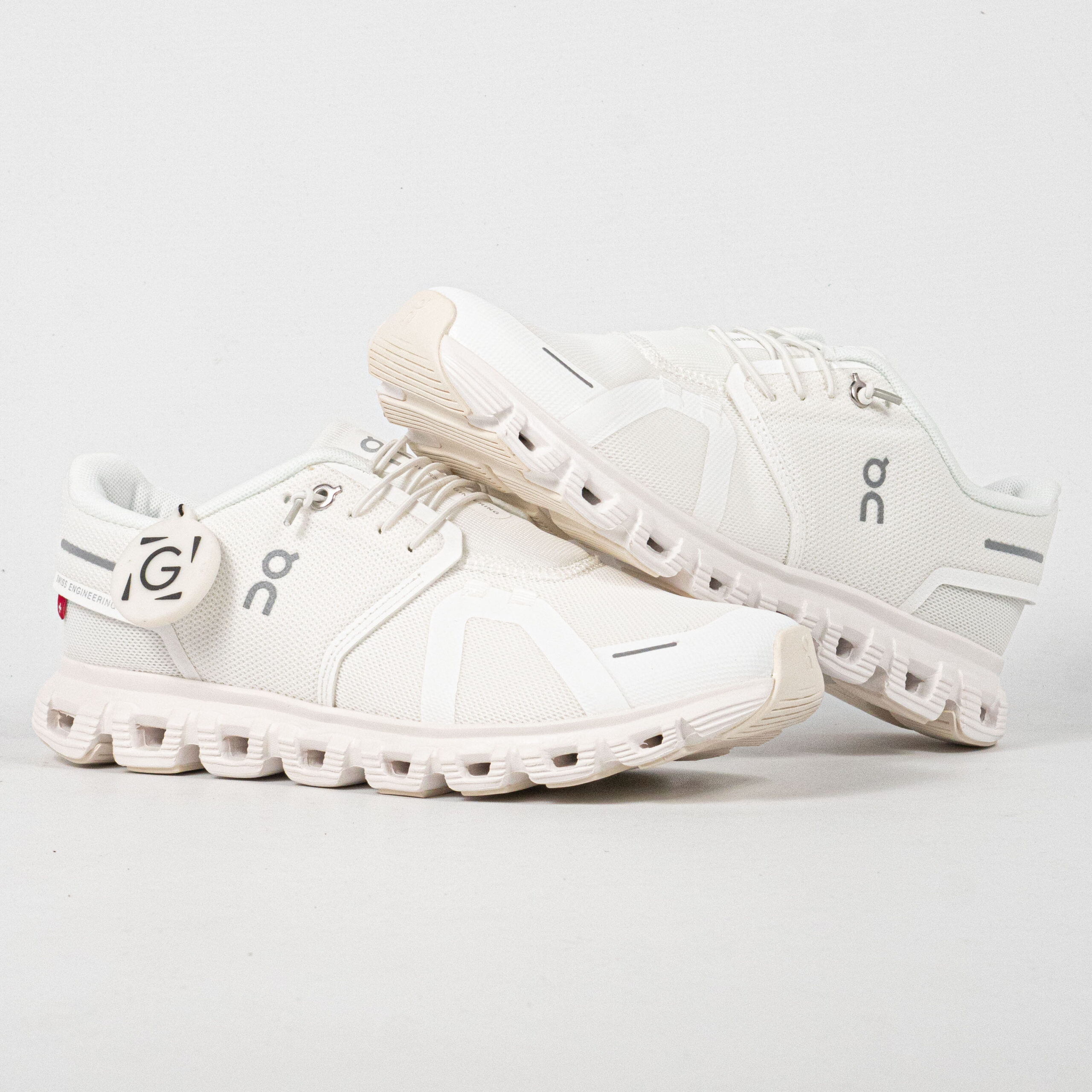 Sepatu On Cloud 6 Waterproof All White Undyed White Unisex Running Sneakers Pria Wanita Sepatu Lari Olahraga Gym - Image 3