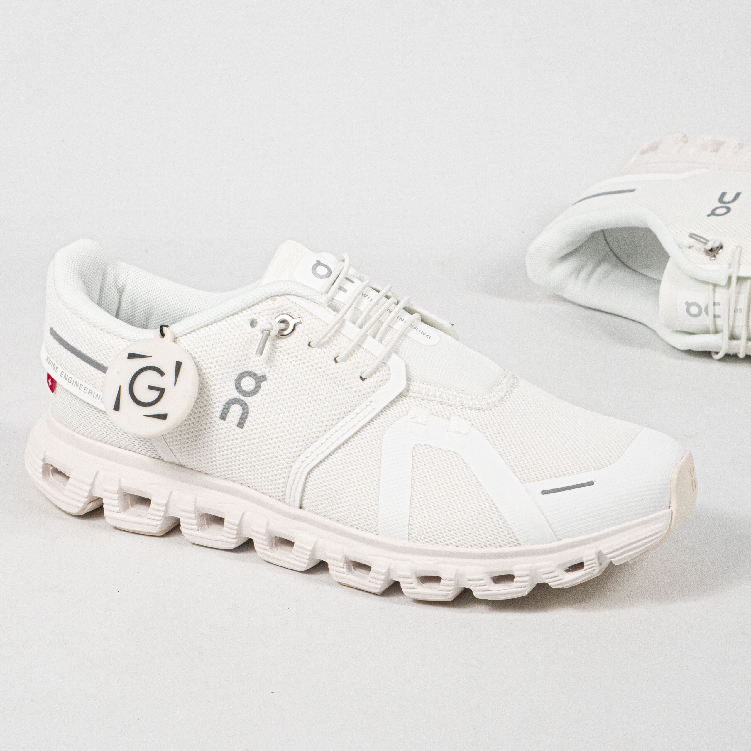Sepatu On Cloud 6 Waterproof All White Undyed White Unisex Running Sneakers Pria Wanita Sepatu Lari Olahraga Gym - Image 2