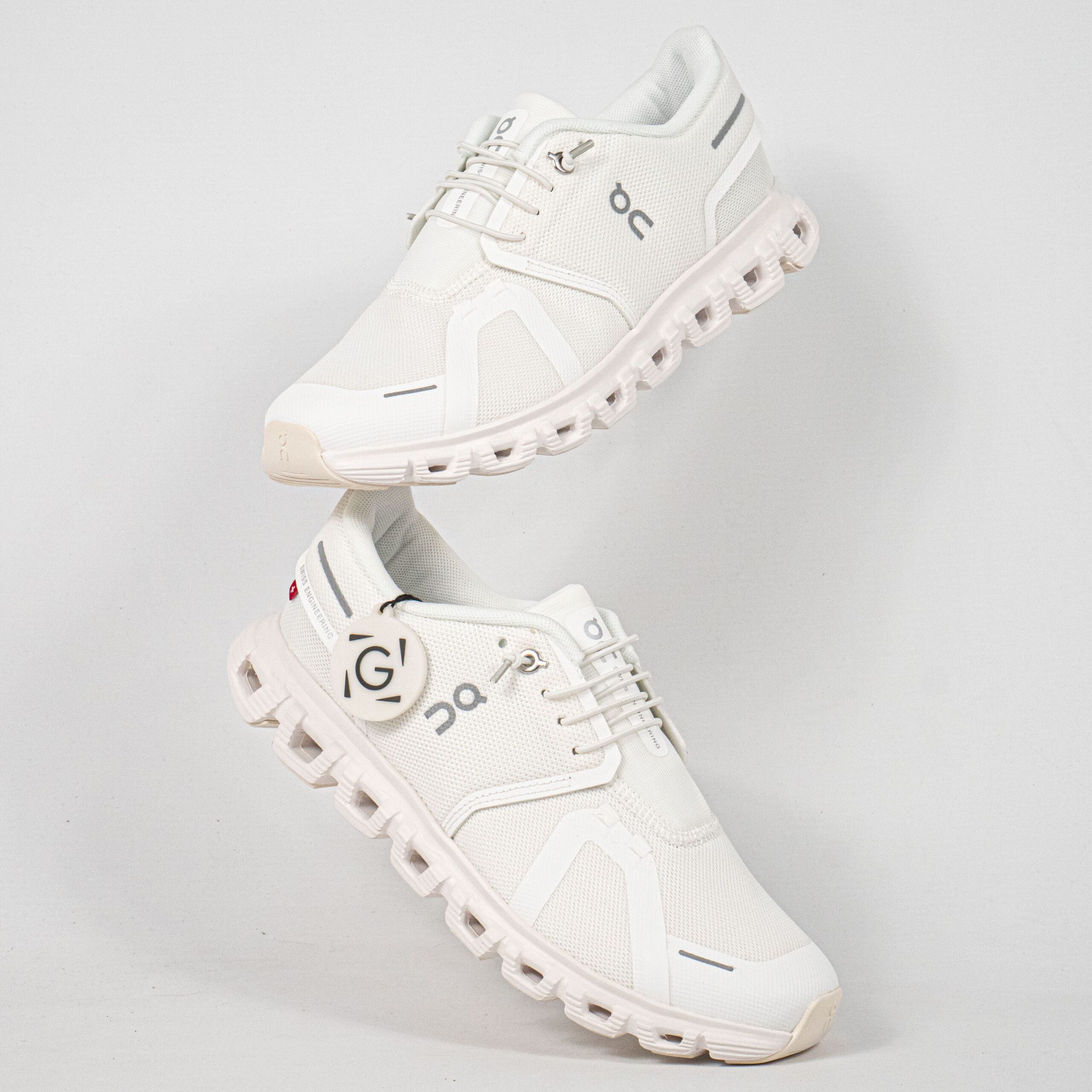 Sepatu On Cloud 6 Waterproof All White Undyed White Unisex Running Sneakers Pria Wanita Sepatu Lari Olahraga Gym - Image 4
