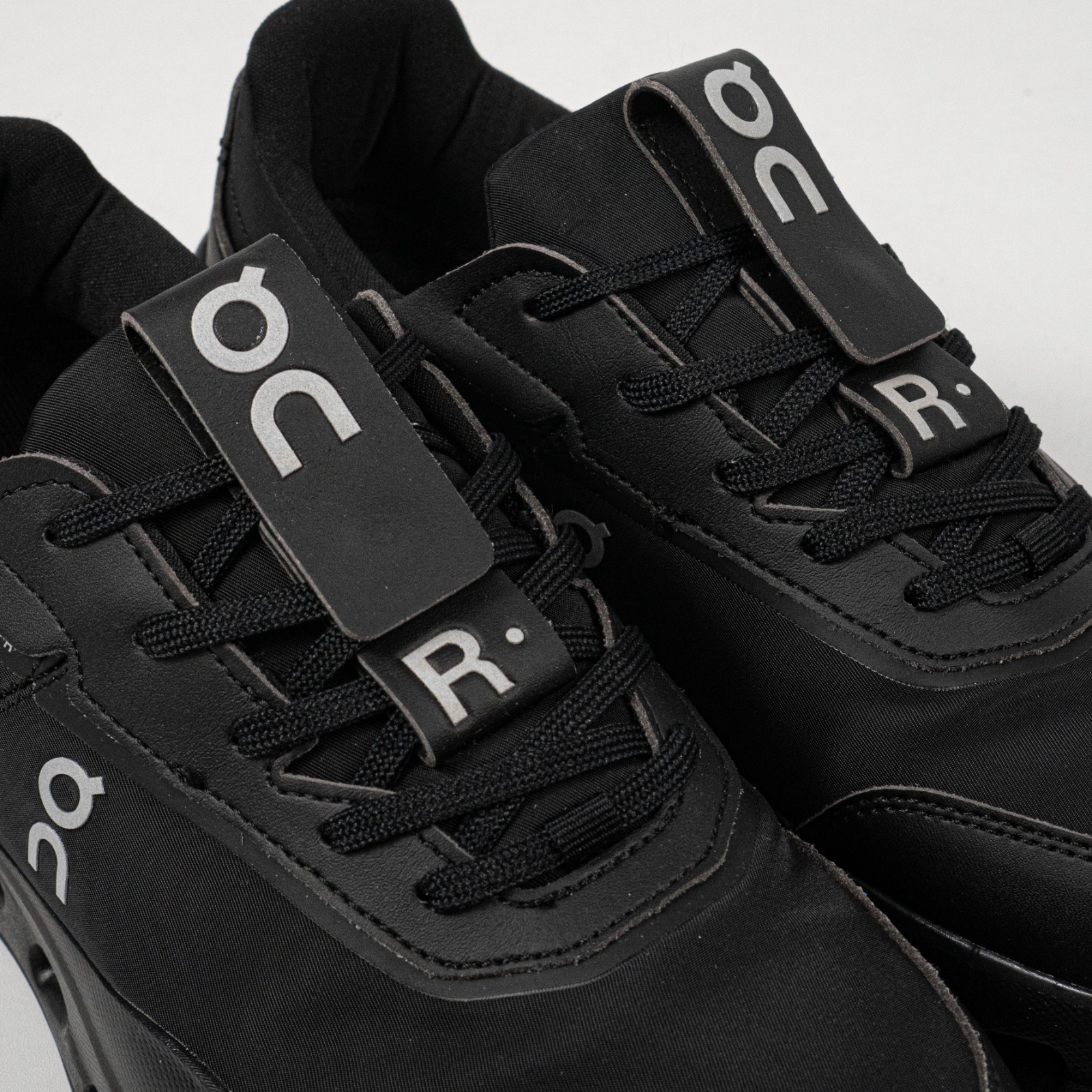 Sepatu On The Roger Wildcard Black Eclipse Sport Sneakers Unisex Sepatu Olahraga Gym Padel Pria Wanita - Image 2