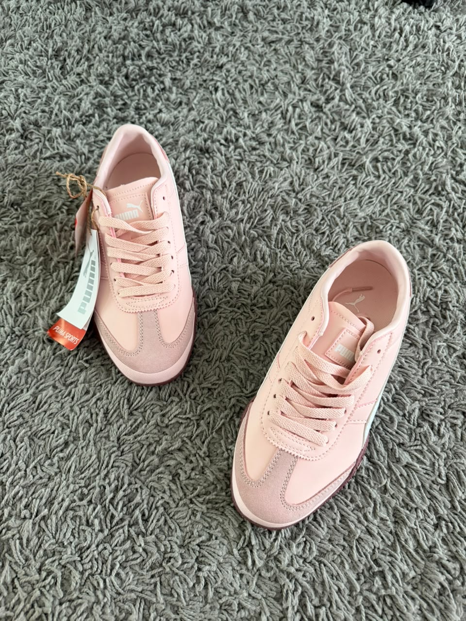 Sepatu Puma Bella UT Leather Sakura Pink Casual Sneakers Authentic